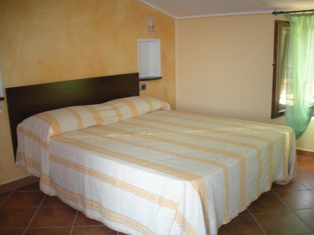 Agritursmo Montesalerno Villa Diamante Phòng bức ảnh