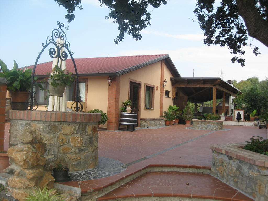Agritursmo Montesalerno Villa Diamante Ngoại thất bức ảnh